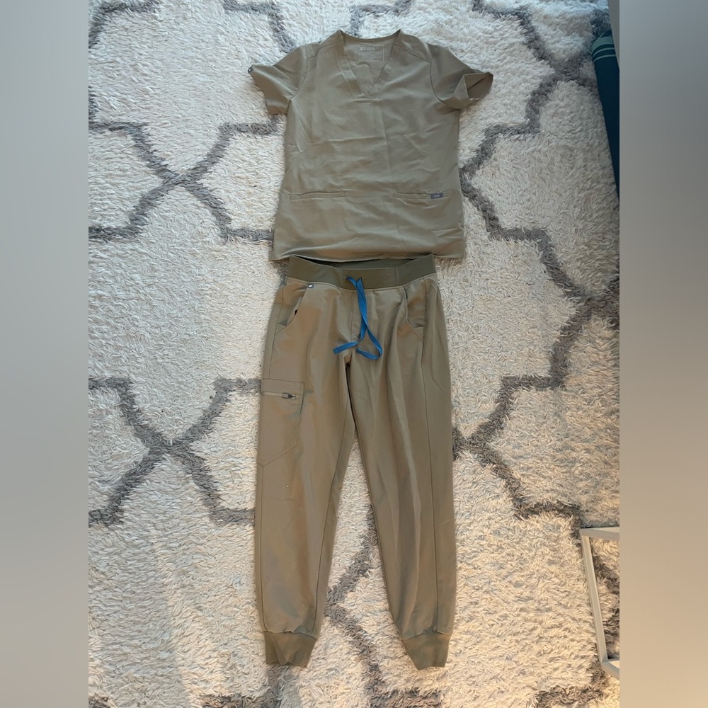 FIGS scrubs. Used <10 times, selling because too small on me.